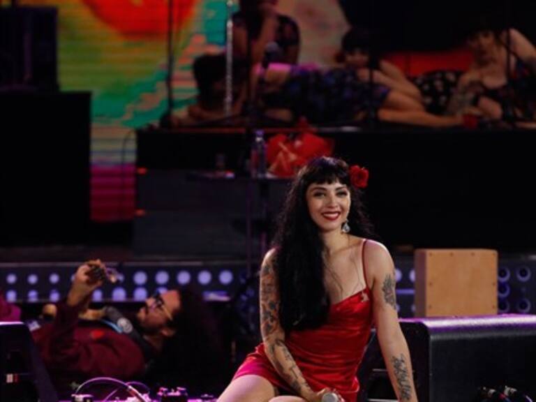Mon Laferte anuncia gran concierto en el Movistar Arena