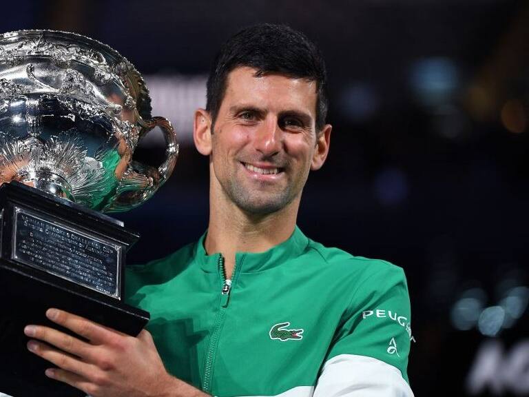 Mantuvo su reinado: Djokovic venció a Medvedev y se quedó con el Abierto de Australia