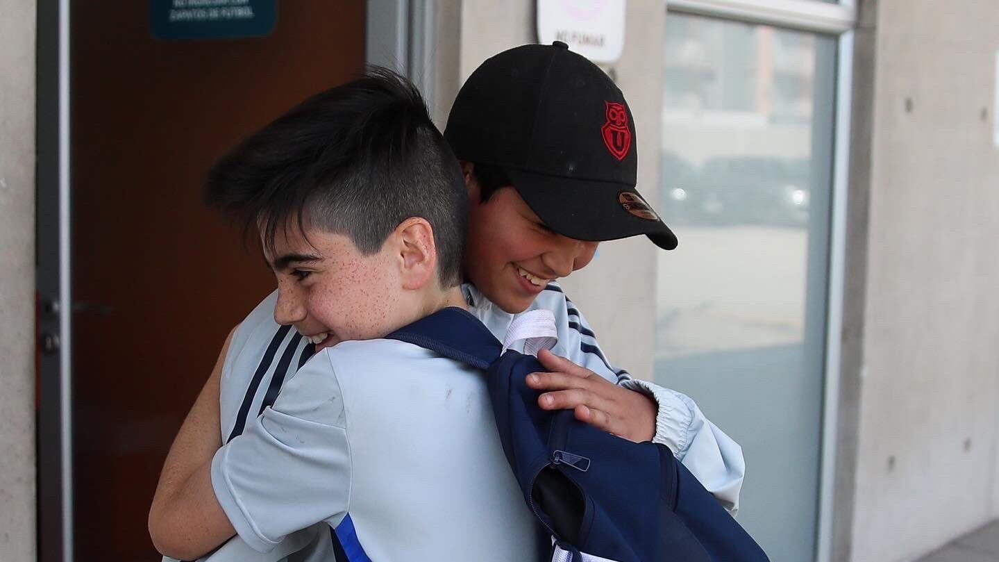 Aníbal Ortiz se reencuentra con sus compañeros de la sub 12 de la U