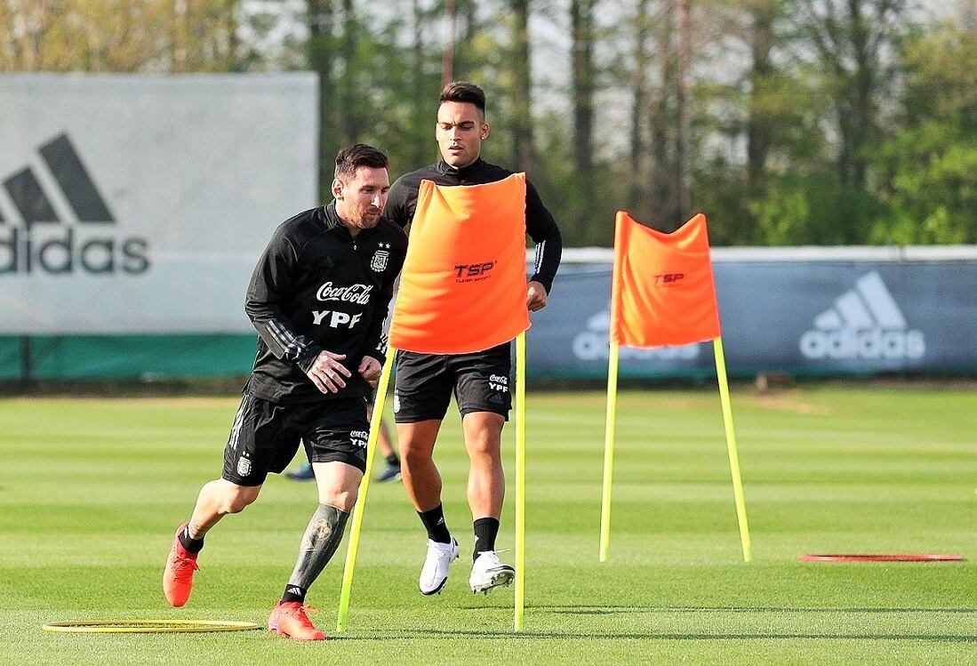 Messi entrena con la Selección de Argentina