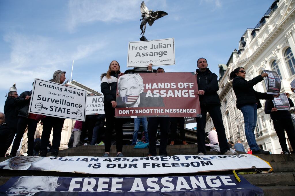 Manifestación a favor de la libertad de Assange en Londres
