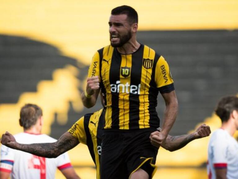 Director deportivo de Peñarol, Pablo Bengoechea: «Nunca nadie de Colo-Colo me llamó para preguntarme cuál era la situación de Formiliano»