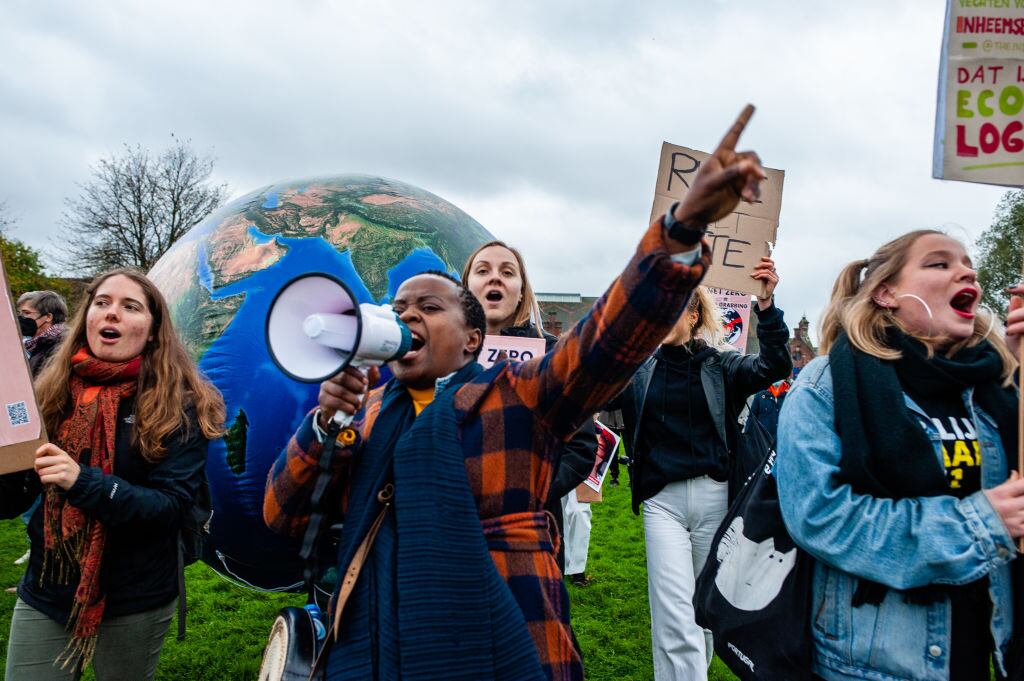 Personas piden un acuerdo global contra el cambio climático en Ámsterdam