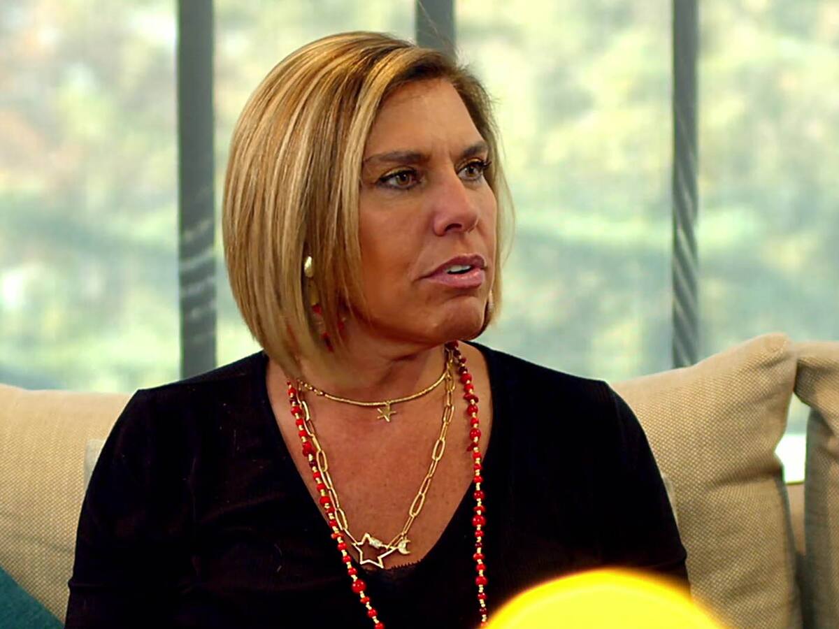 Vivi Kreutzberger sorprende con radical cambio de look en su cumpleaños y genera opiniones divididas