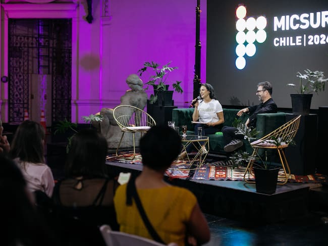 Destacadas figuras del arte internacional conversaron en el  “living MICSUR” 2024