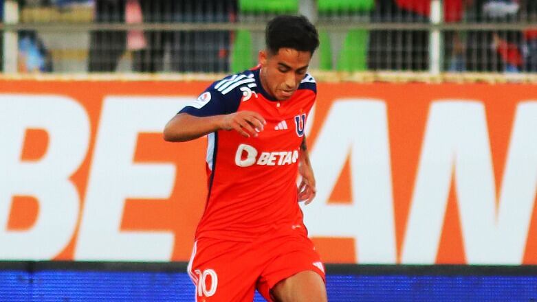 Lucas Assadi destaca a dos jugadores de la U y habla de sus sueños: "Ganar algún título con el club y salir a Europa"