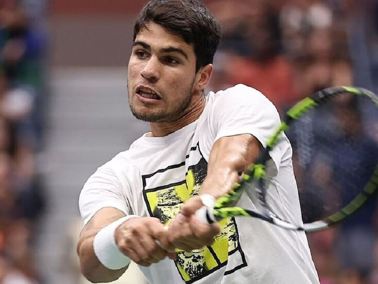 Carlos Alcaraz comenzó la defensa del título en el US Open con un triunfo sobre el alemán Koepfer
