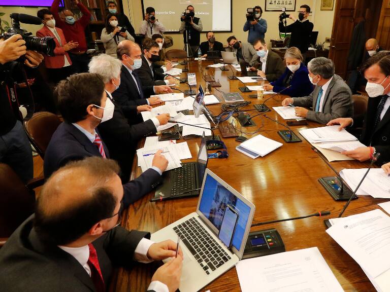Salario mínimo avanza raudo en la Cámara de Diputadas y Diputados: comisión de Trabajo despachó primer reajuste
