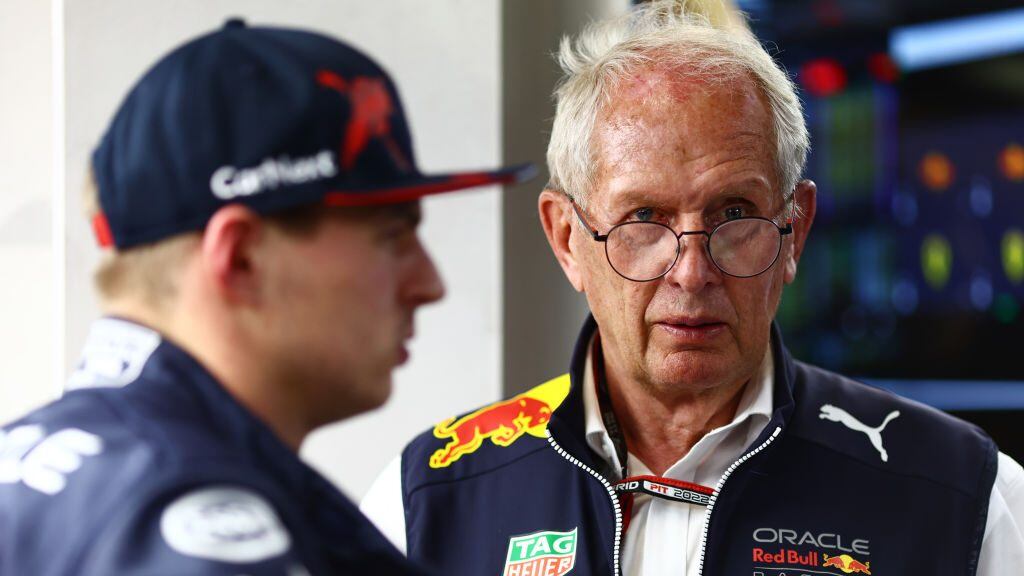 JEDDAH, SAUDI ARABIA - MARCH 26: Red Bull Racing Team Consultant Dr Helmut Marko t during qualifying ahead of the F1 Grand Prix of Saudi Arabia at the Jeddah Corniche Circuit on March 26, 2022 in Jeddah, Saudi Arabia. (Photo by Mark Thompson/Getty Images)