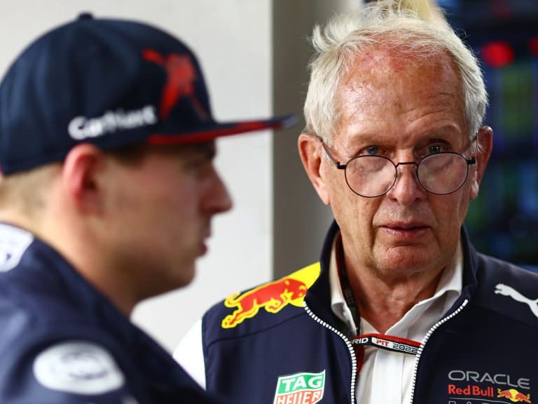 JEDDAH, SAUDI ARABIA - MARCH 26: Red Bull Racing Team Consultant Dr Helmut Marko t during qualifying ahead of the F1 Grand Prix of Saudi Arabia at the Jeddah Corniche Circuit on March 26, 2022 in Jeddah, Saudi Arabia. (Photo by Mark Thompson/Getty Images)
