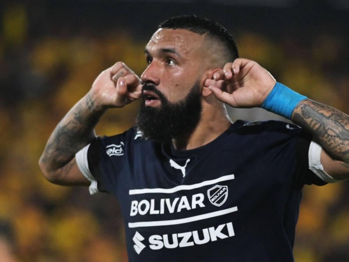Ronnie Fernández destaca con gol ante Barcelona pero sufre la derrota de Bolívar en Copa Libertadores