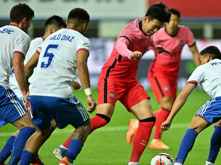 Chile pierde vs Corea del Sur y amarga el debut de Eduardo Berizzo en la banca de La Roja