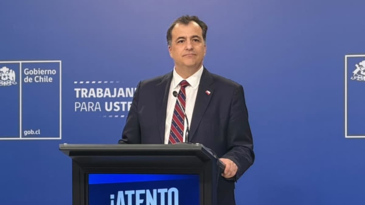 Gonzalo Arenas debuta como vocero de gobierno con dardo a Boric: “Un expresidente debería aportar y no criticar”