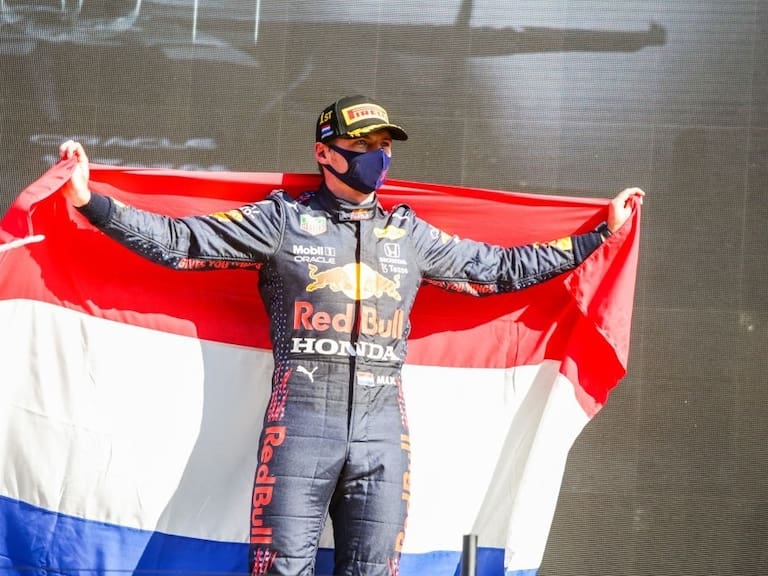 Fórmula 1: el neerlandés Max Verstappen desata la fiesta como local y se pone líder