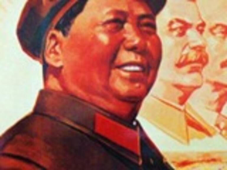 Derriban estatua de Mao antes de terminarla en China