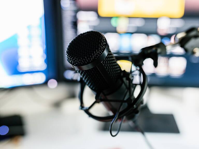 Imagen referencial de un estudio para realizar programas de radio