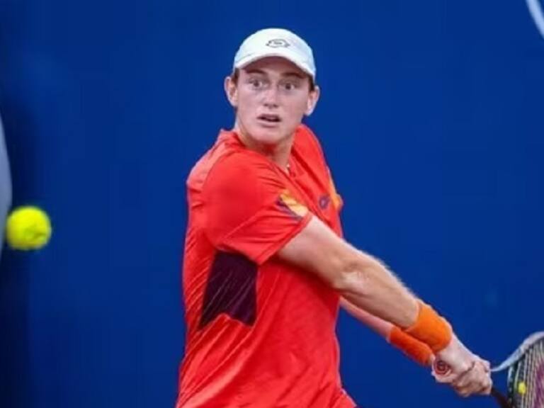 Promisorio tenista peruano que enfrentará a Chile en Copa Davis dio el batacazo ante Hugo Dellien en Temuco