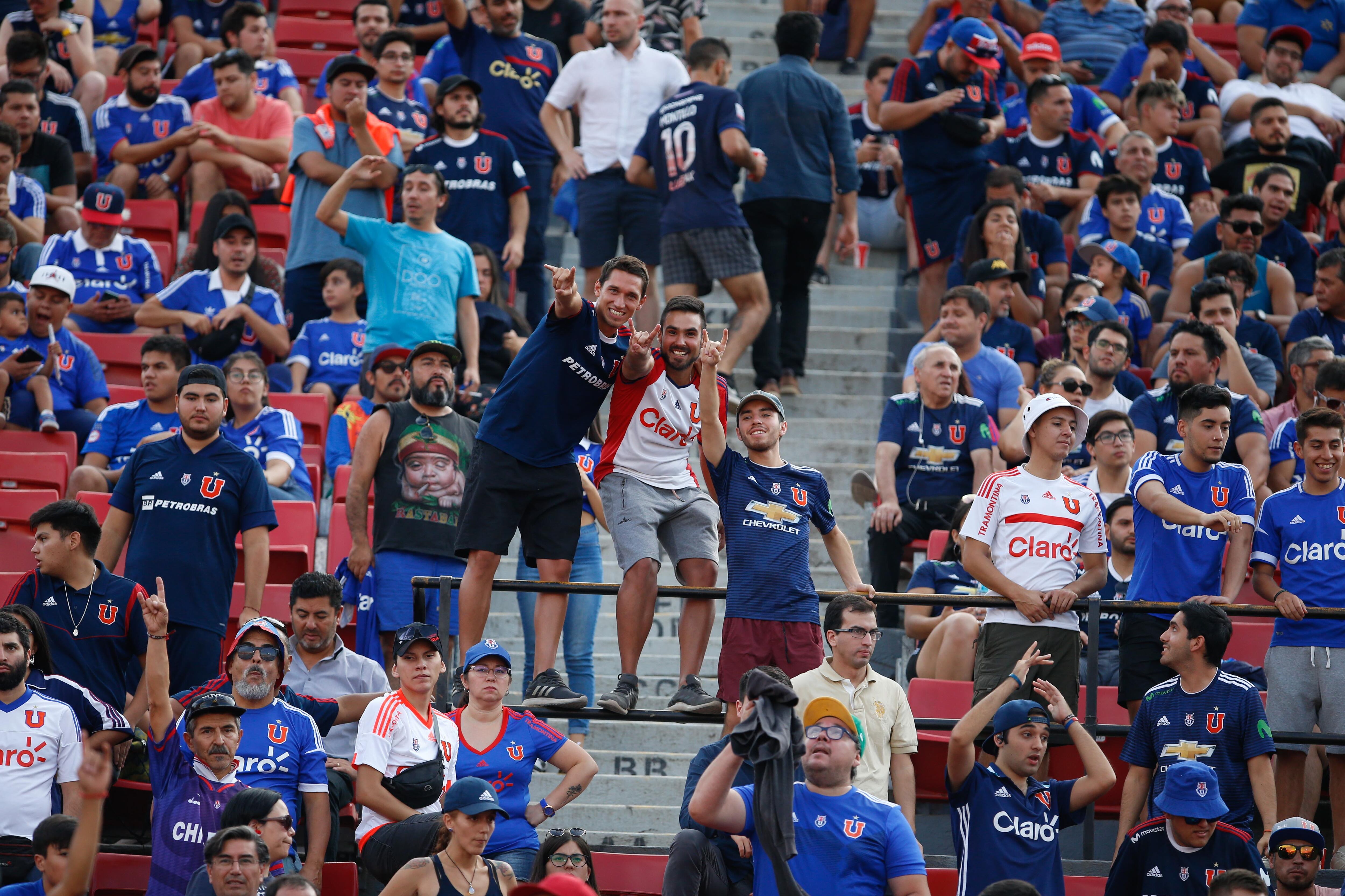 Vuelve la "Noche Azul" y sería en el Estadio Nacional | Agencia Uno