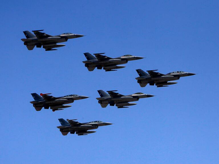 Fuerza Aérea anuncia ensayos para la Parada Militar 2025: en estas comunas de Chile sobrevolarán las aeronaves
