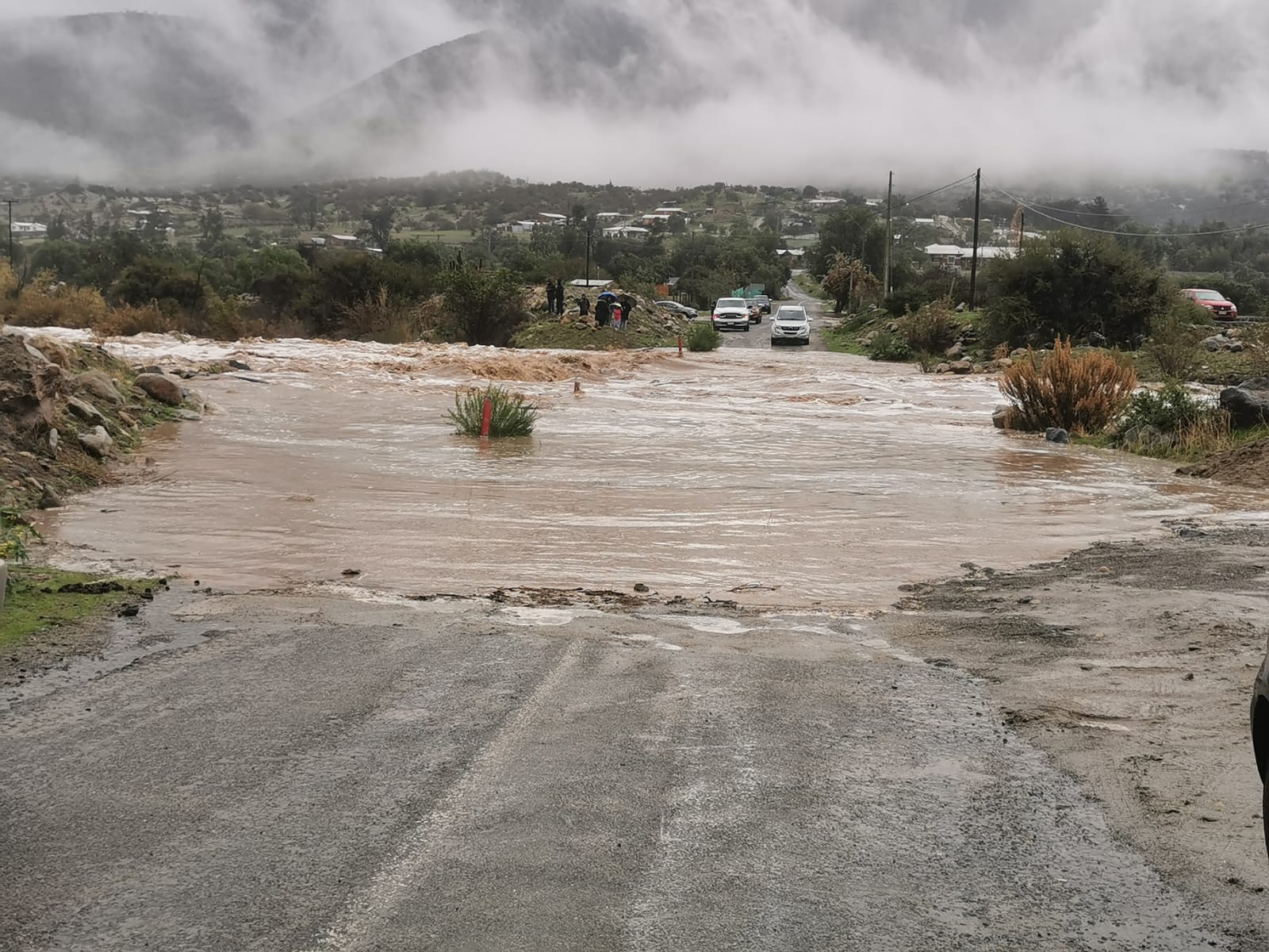 Conmoción en Petorca: habitantes se emocionan al ver bajar el río tras seis años de sequía