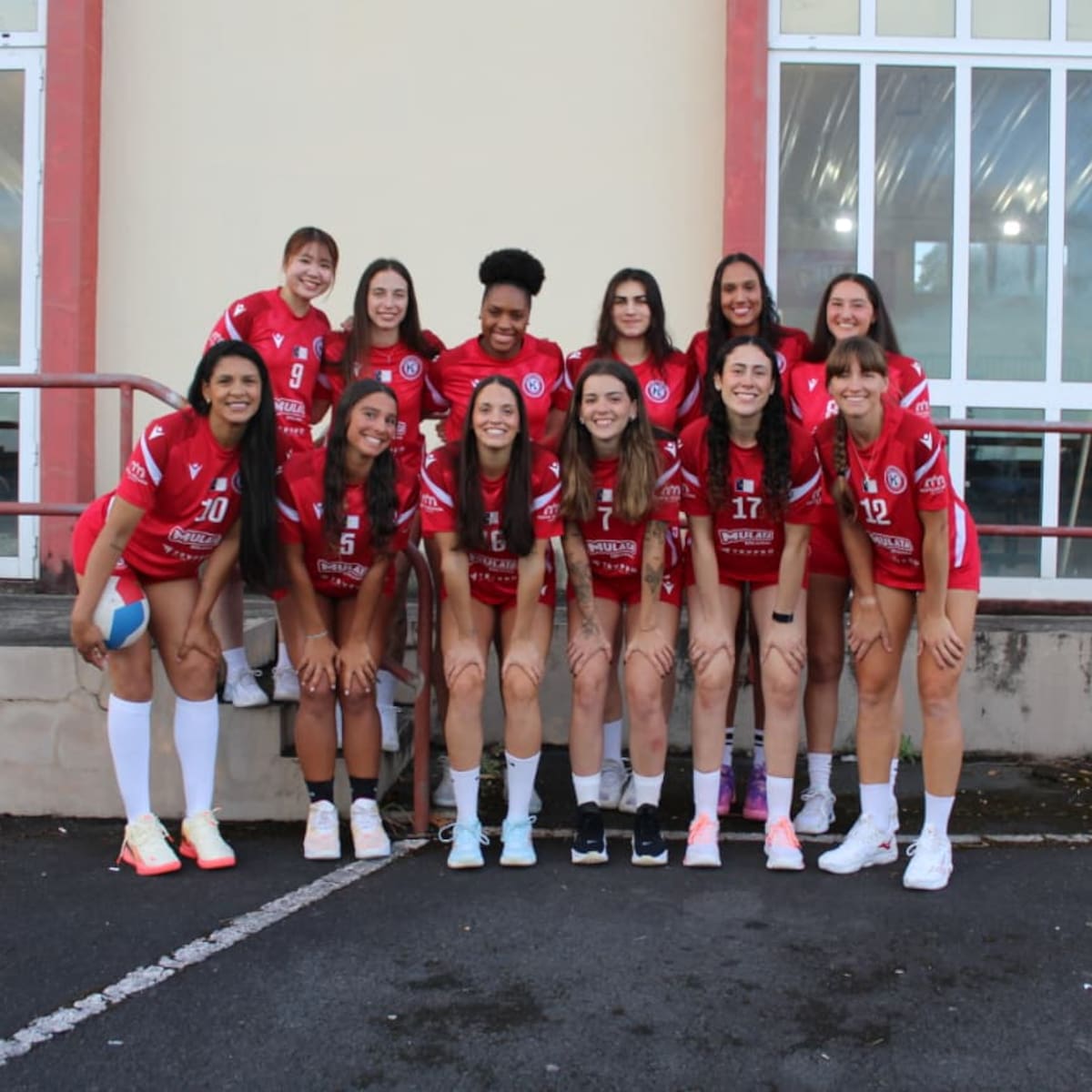 Seleccionada chilena de voleibol da el salto a Europa: “Era algo que venía buscando, es un desafío muy diferente a lo que venía enfrentando”