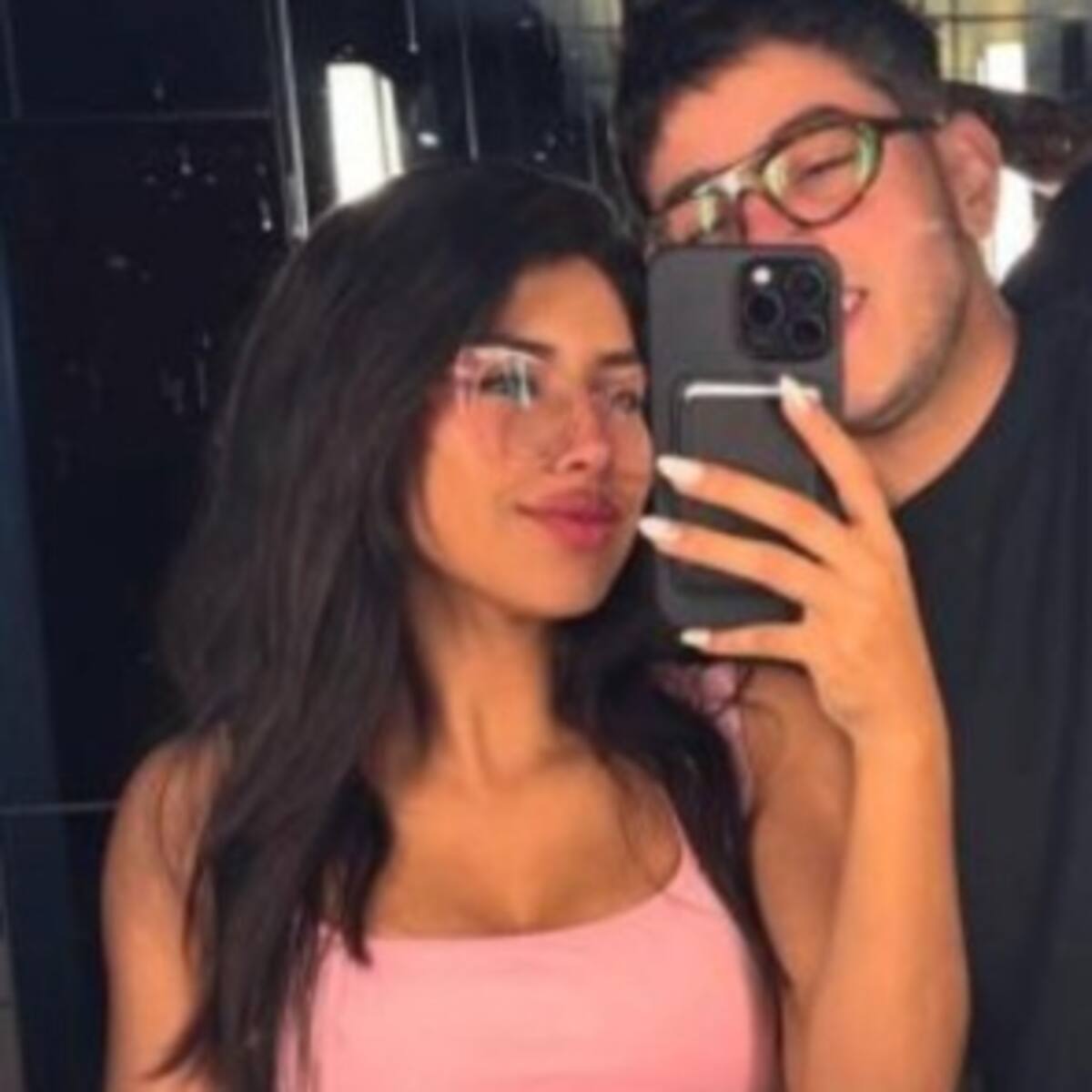 Familia de Eskarcita se fue contra Julitroz: influencer recibió hasta un llamado que lo descolocó en vivo