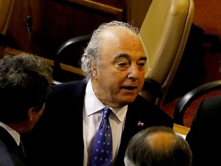 René García indica versiones «falsas» ante acusación de violencia de género en la Cámara