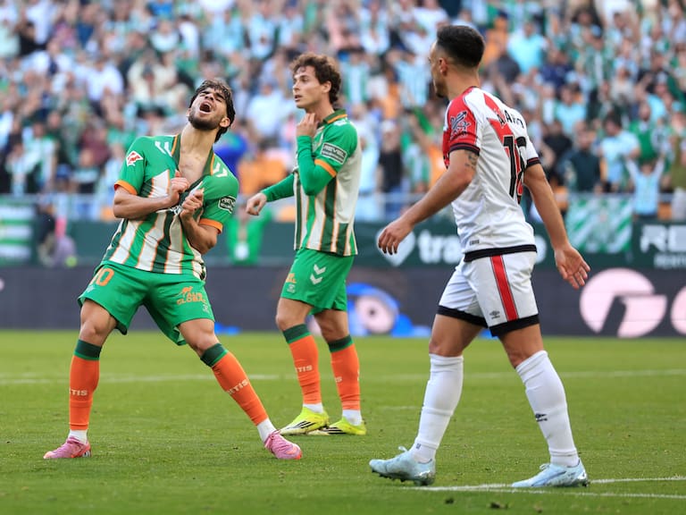 El Real Betis de Pellegrini no puede mantener su tranco ganador y suma preocupaciones de cara al derby ante Sevilla