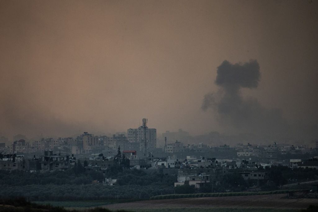 Las fuerzas armadas de Israel mantienen los bombardeos sobre la Franja de Gaza