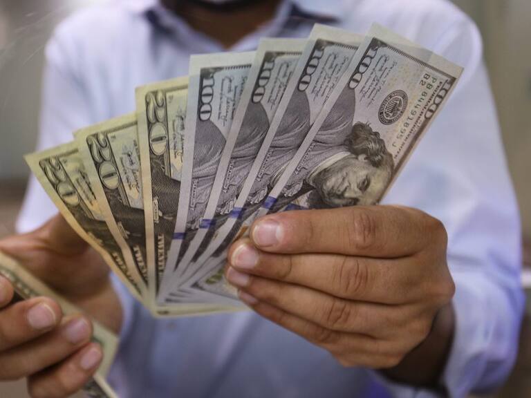 Precio del Dólar en Chile: divisa alcanza su menor valor desde enero de 2024