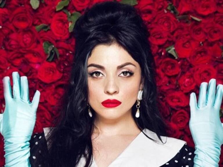 Mon Laferte no puede contra el «jet lag» y se descarga en sus redes sociales
