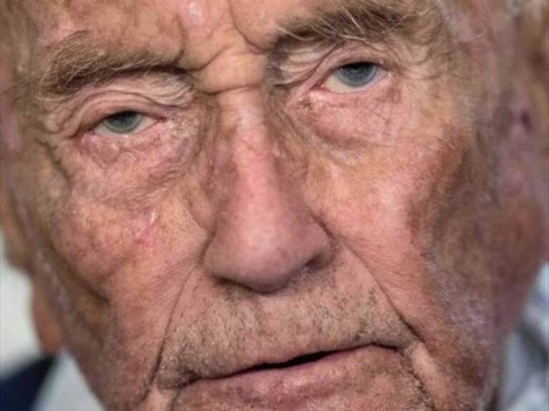 Hombre de 104 años cumplió su deseo: se suicidó de forma asistida