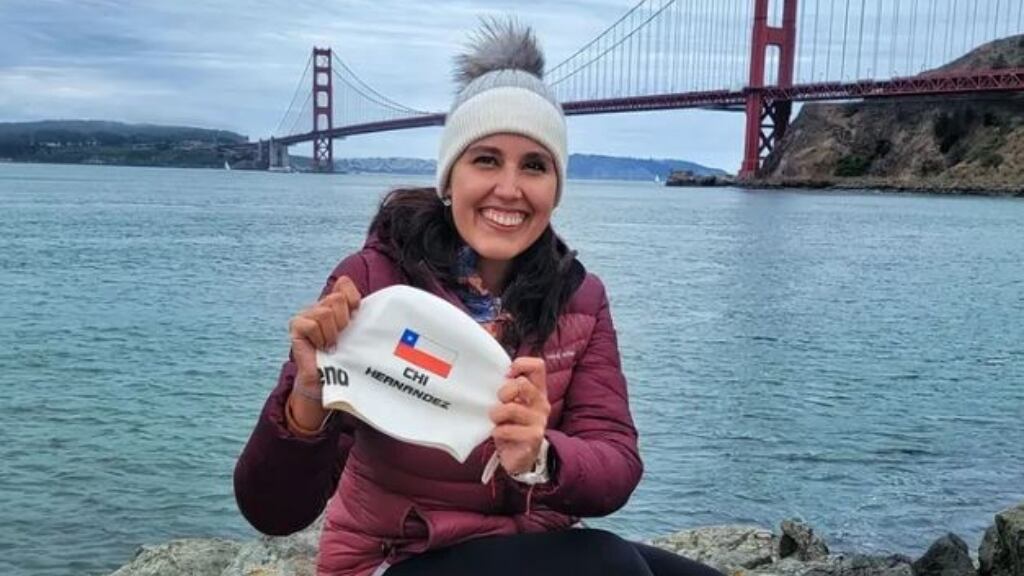 Bárbara Hernández es la primera latinoamericana en completar la Maratón 4 Islands, en San Francisco