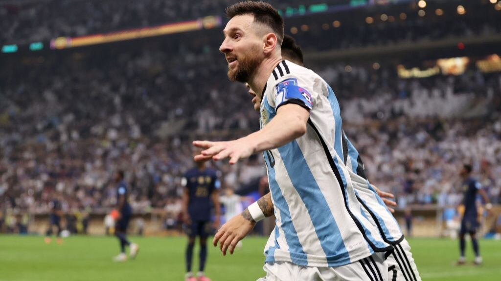 El sufrido gol de Lionel Messi para darle a Argentina la ventaja parcial en el alargue de Qatar 2022
