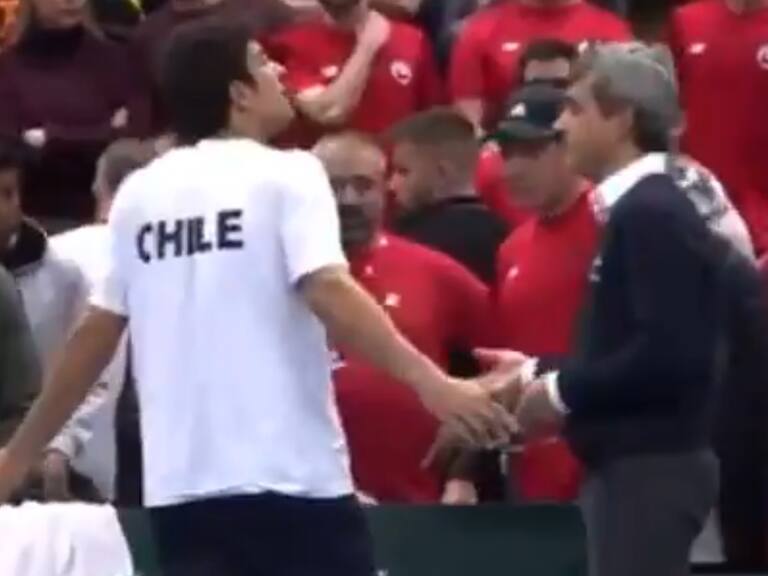 “¡No tienen huevos!”: Así fue el encontrón entre Cristian Garín y el árbitro tras violenta agresión en Copa Davis