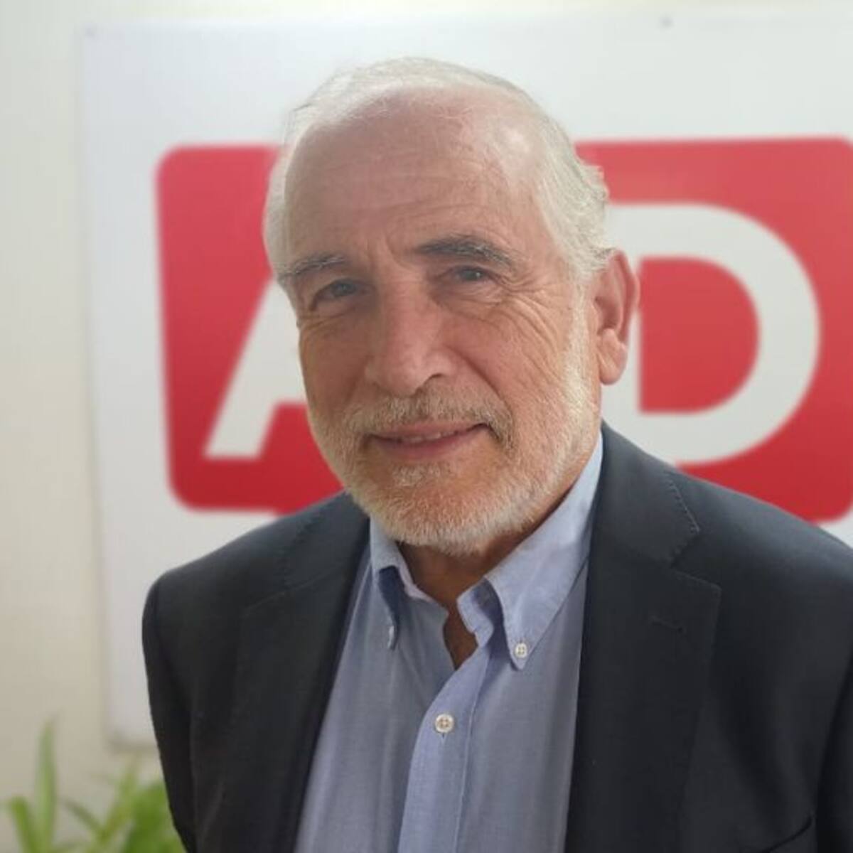 Ministro de Vivienda apunta a «traficantes de suelo», precio y especulación por crisis habitacional