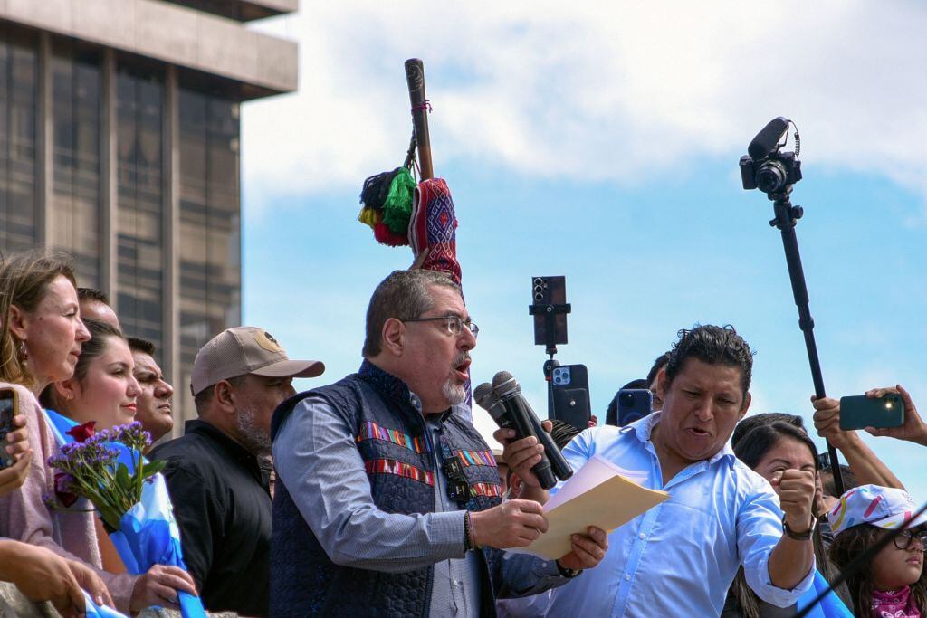 Bernardo Arévalo denuncia persecución de un grupo de fiscales de Guatemala