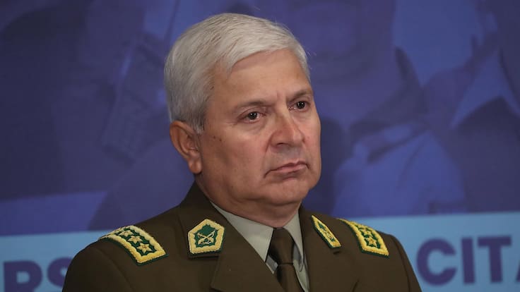 Ricardo Yáñez renuncia como general director de Carabineros en la previa a su formalización