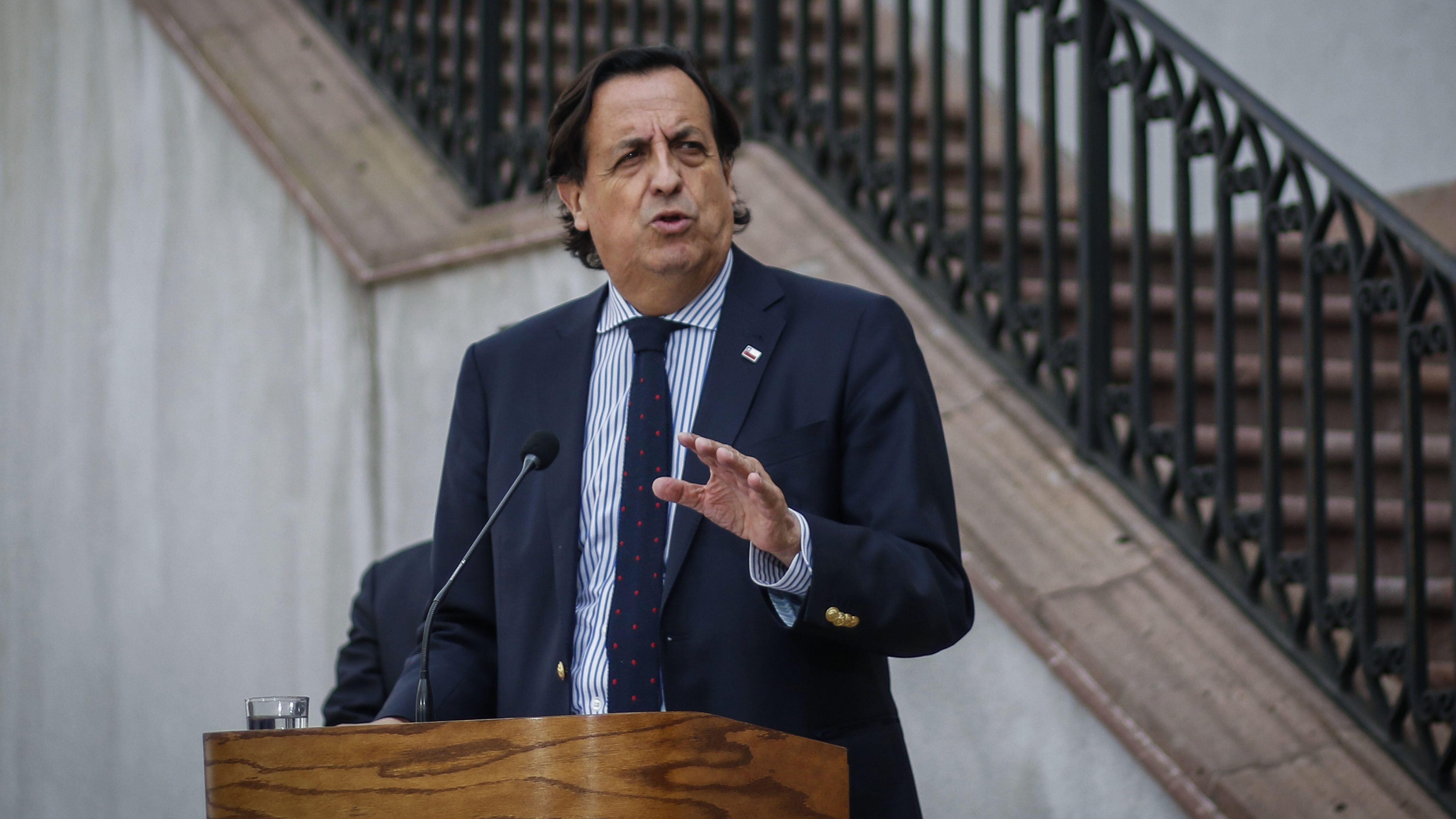 Gobierno reiteró su total respaldo a la gestión de Mañalich en el Minsal
