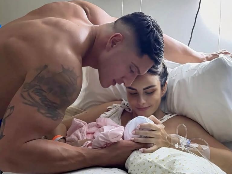 “Bienvenida a nuestro mundo princesa”: nació la hija de Emilia Dides y Sammis Reyes