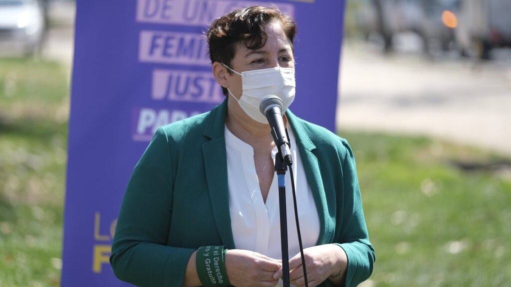 05 de Septiembre del 2021/SantiagoCarmen Hertz acompaña a Lorena Fries en la presentación de su candidatura a diputada en el Parque Bustamante.
FOTO: DANIEL ARAYA MARTIN/AGENCIAUNO