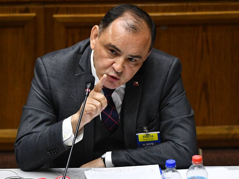10 DE NOVIEMBRE DE 2025/VALPARAISO
El juez Antonio Ulloa da su palabra durante la acusación constitucional por vinculo al caso del abogado Luis Hermosilla en el hemiciclo de la sala del Senado.
FOTO: OSCAR GUERRA/AGENCIA UNO
