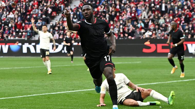Charles Aránguiz Bayer Leverkusen