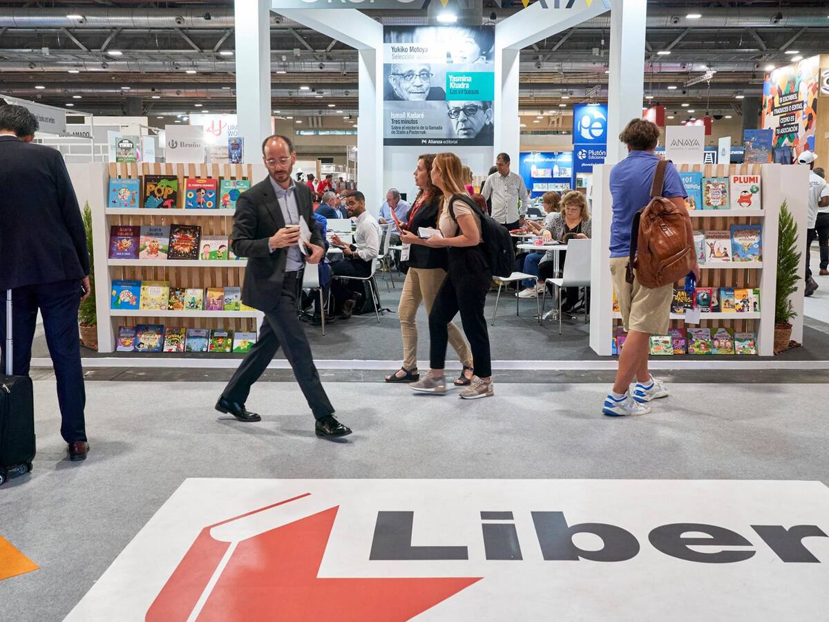 Chile brilla en LIBER 2025: literatura infantil, autoras mujeres y exportaciones récord