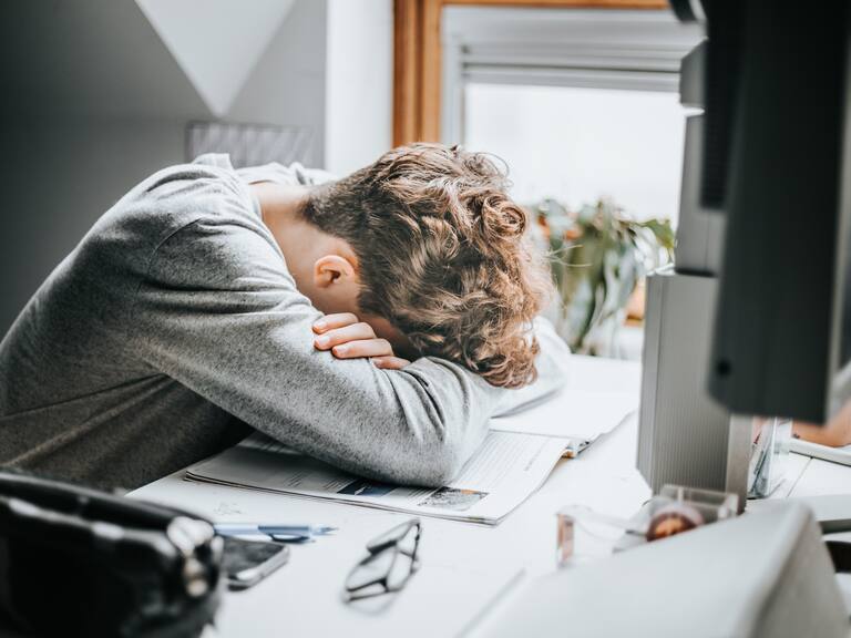 ¿Por qué siempre tienes sueño? Estos alimentos podrían estar afectando tu energía