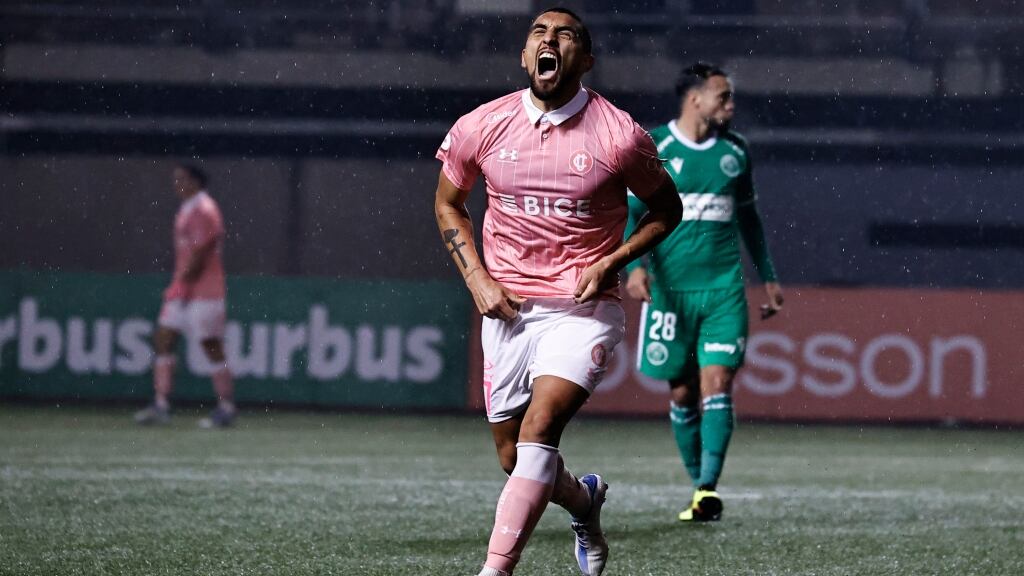 Branco Ampuero valora su primer gol por la UC: "Te ayuda en lo anímico para seguir haciéndolo bien"