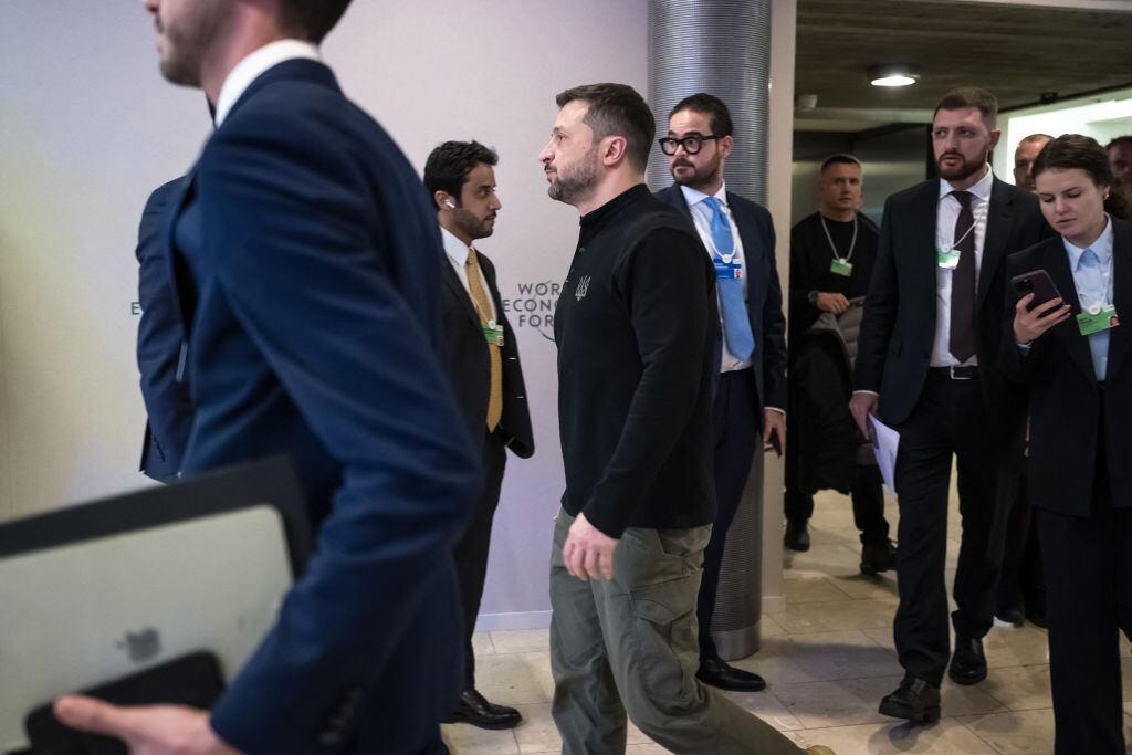 El presidente ucraniano Volodimir Zelenski llega a Davos en Suiza para ser parte del Foro Económico Mundial 2025