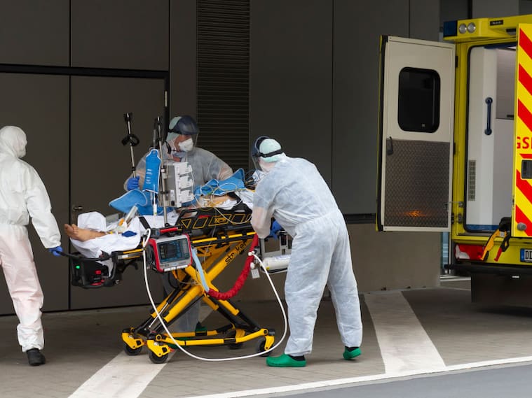 Un paciente italiano con Covid-19 es ingresado a un hospital en la ciudad alemana de Dresden