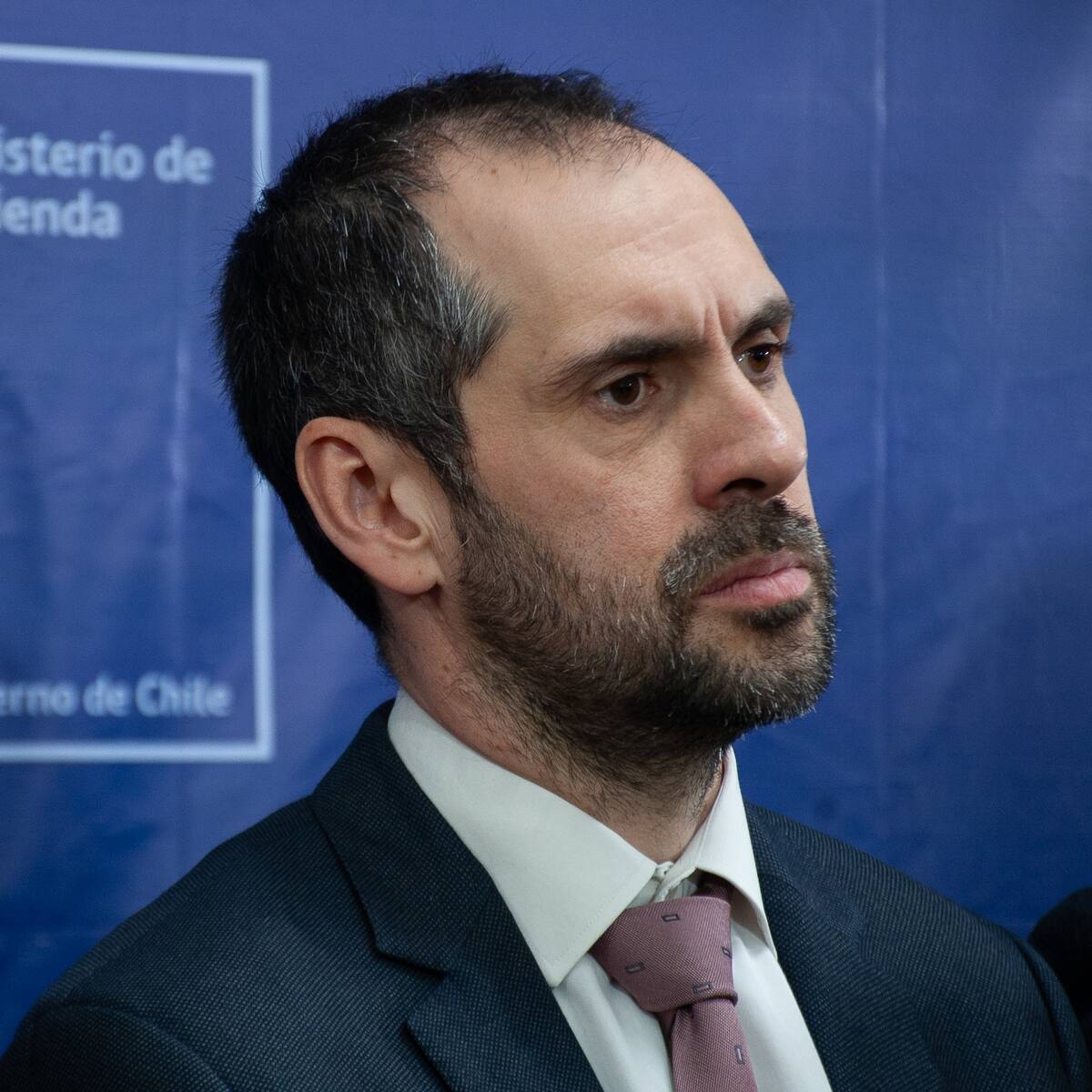 Amenazan con acusación constitucional: diputados UDI apuntan a Nicolás Grau por “ley de amarre”