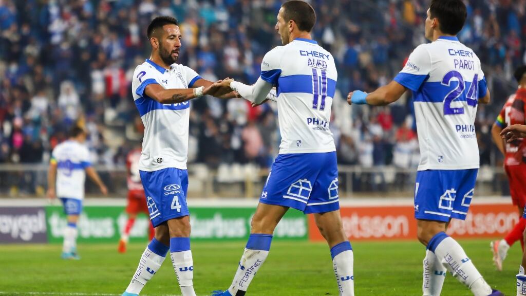 Con dos asistencias en el debut de Mauricio Isla, la UC elimina sin sufrimiento a Unión San Felipe en Copa Chile